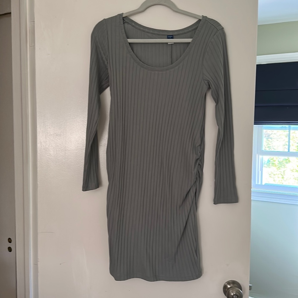 Old Navy ribbed maternity dress